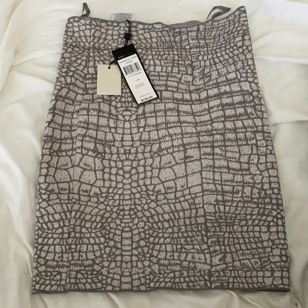 BCBG MAXAZRIA curve forming skirt